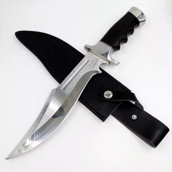 Hunting knives